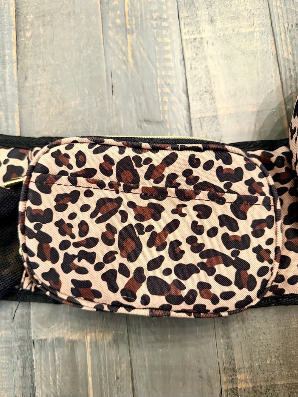 TushBaby OS Baby Hip Seat Carrier Ergonomic Storage Leopard - Picture 9 of 9